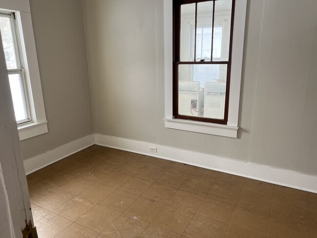 Building Photo - 803 Vienna Rolla Rd