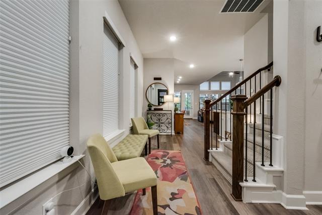 Foto del edificio - 642 Promontory Ln