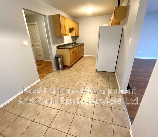 Building Photo - 2368 Quince St