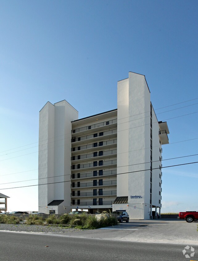 Building Photo - Sundunes