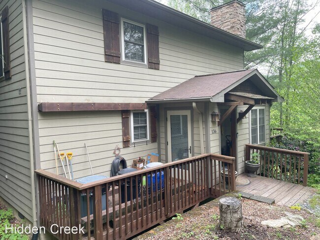 Building Photo - 4 br, 3.5 bath House - 136 Blue Spruce Trail