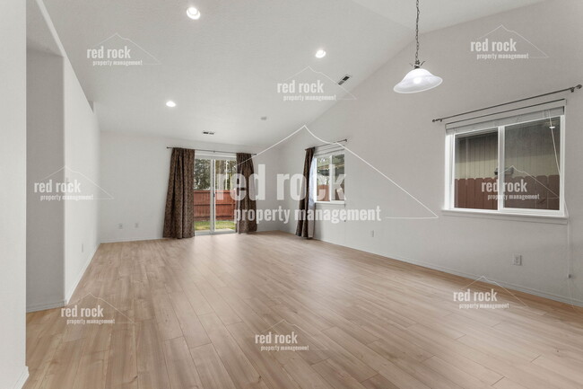 Foto del edificio - 718 S Edgerton Ln