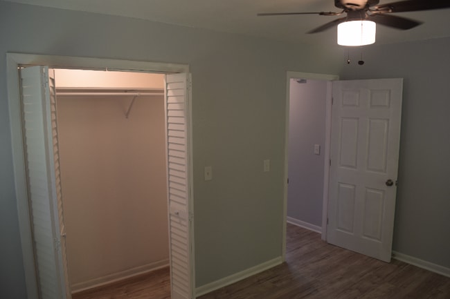 Building Photo - 229 Cliftview Dr