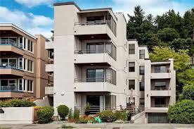 Foto principal - 4222 Beach Dr SW