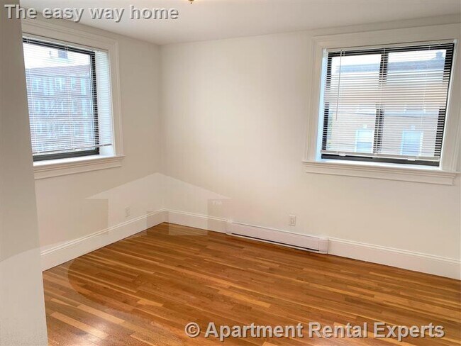 Building Photo - 134 Summer St