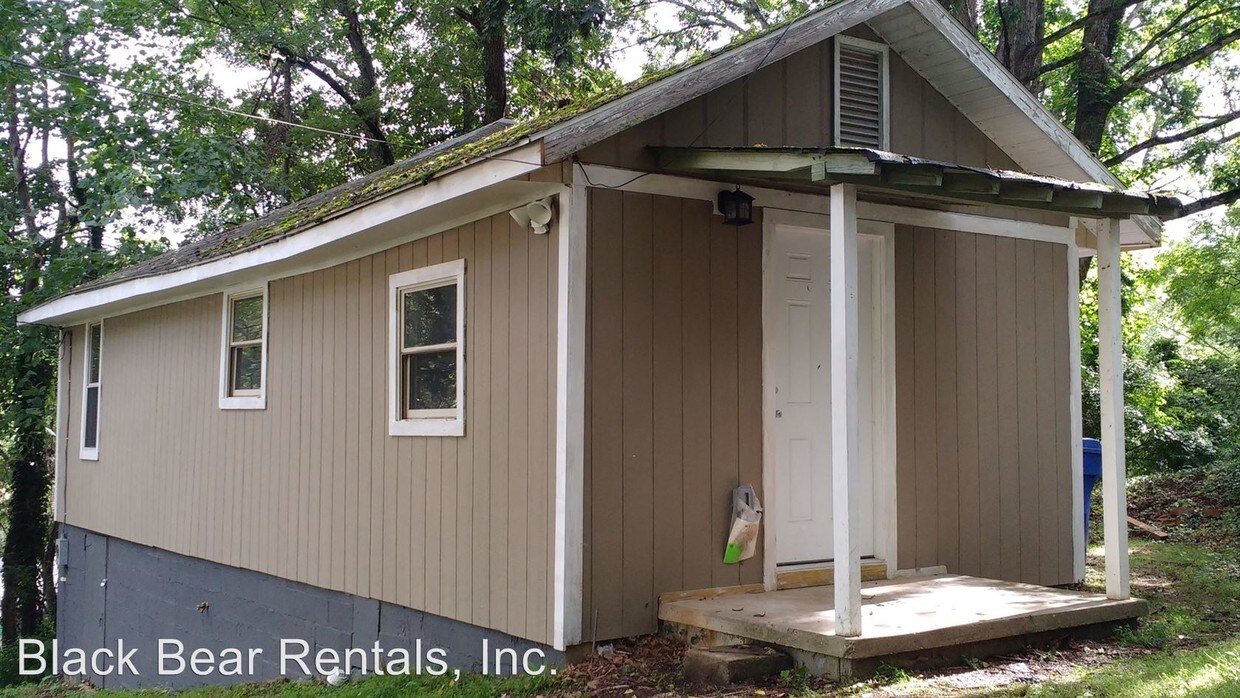 Primary Photo - 2 br, 1 bath House - 23 Blalock Ave.