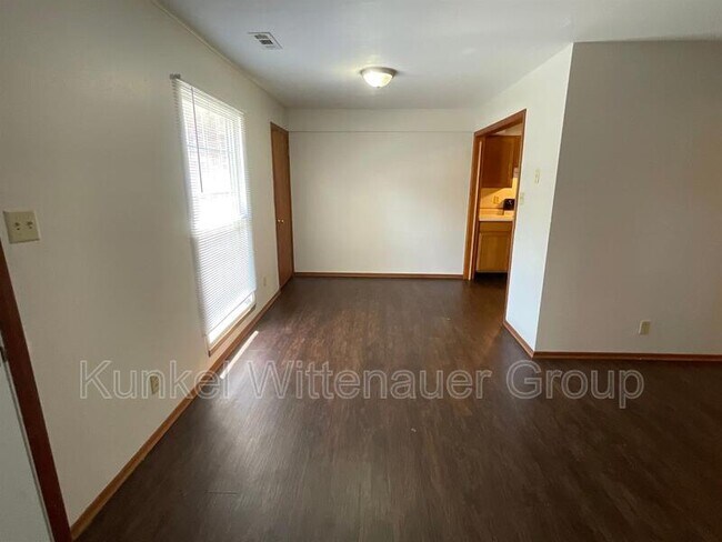 Foto del edificio - 1815 Jamestown Rd