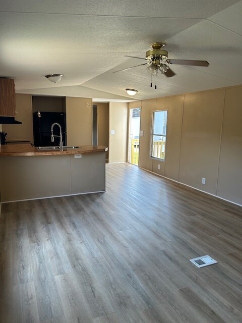 Foto del edificio - 1378 Big Hollow Rd