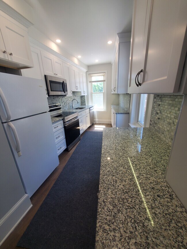 Cocina - 400 S Main St