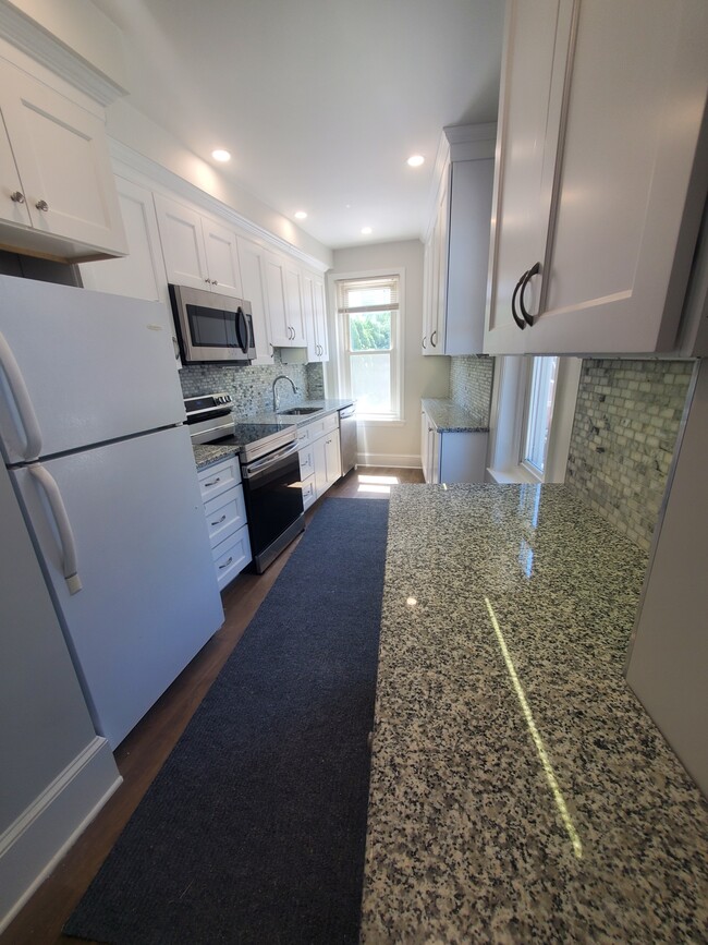 Kitchen - 400 S Main St