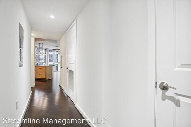 Foto del edificio - 2 br, 2 bath House - 1025 1st Street SE #915