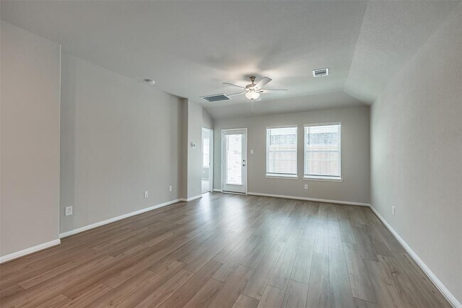 Building Photo - 17586 Rosette Grass Dr