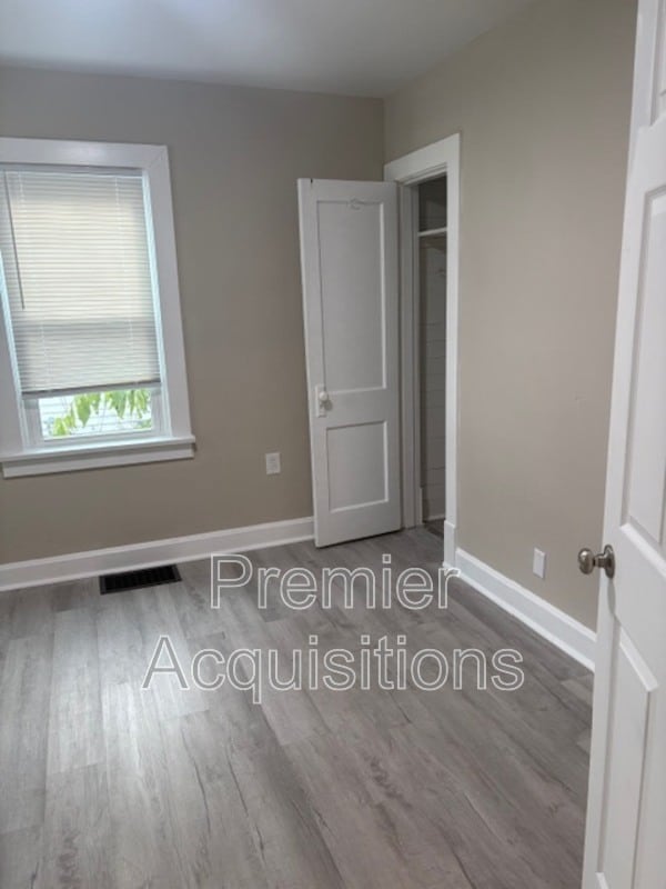 Primary Photo - 614 Leonard St