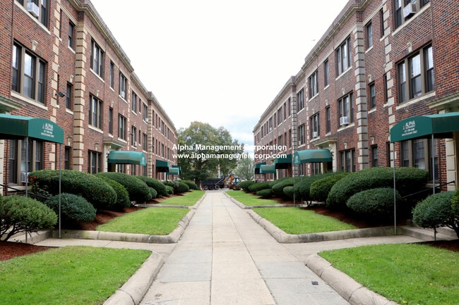 Building Photo - 180 Pleasant St