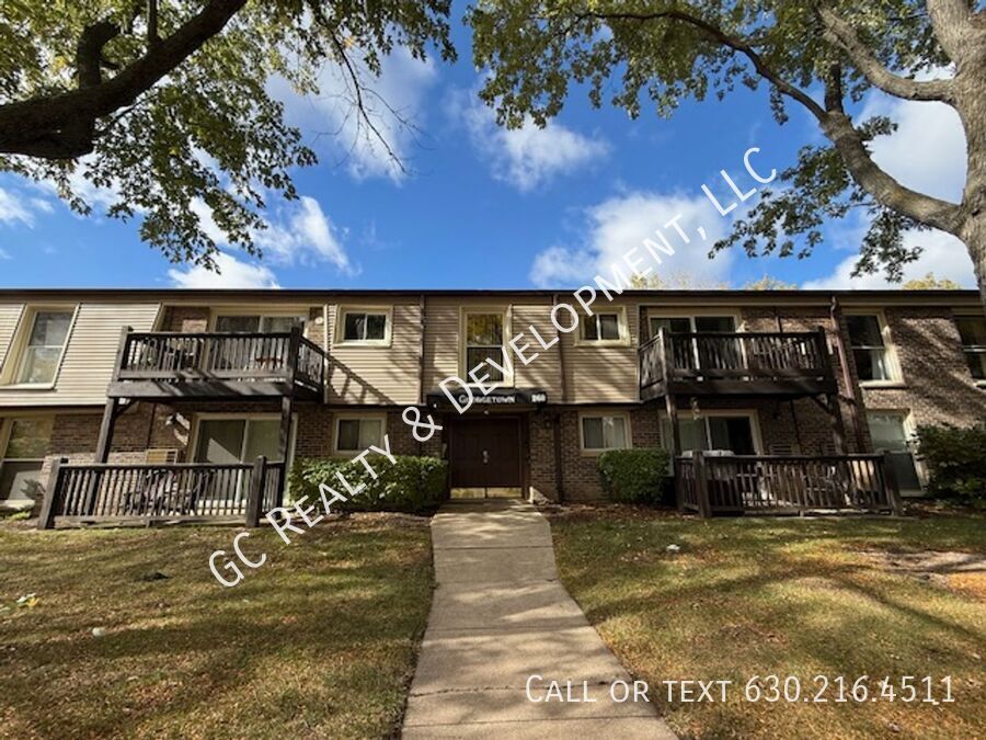 Foto principal - 268 N Carter St