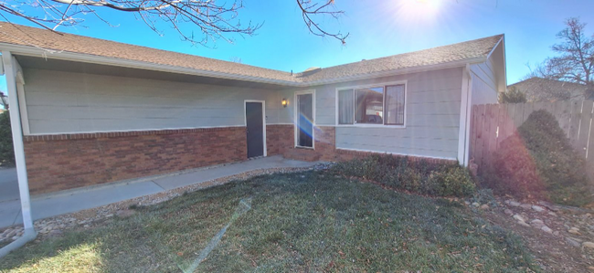 Building Photo - 610 Peach Tree Pl