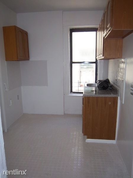 Building Photo - 465 41st St