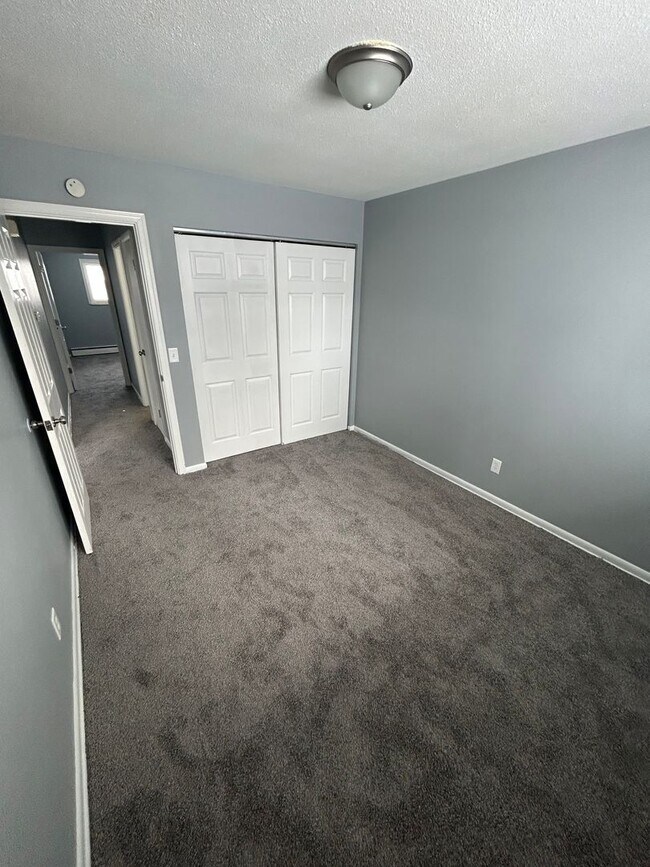 Foto del edificio - 2543 Pickle Rd