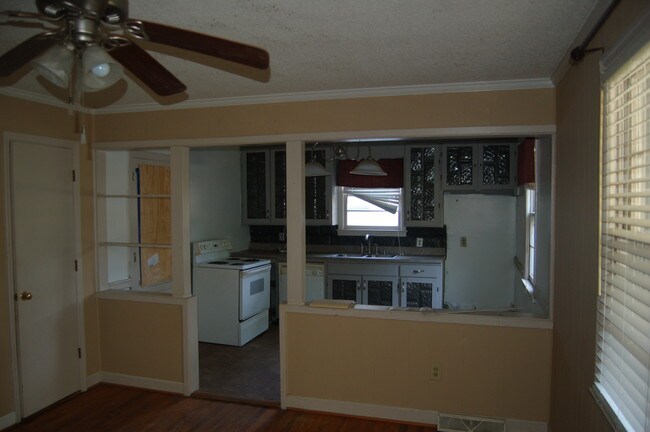 Foto del edificio - 1102 Sunnyside Dr