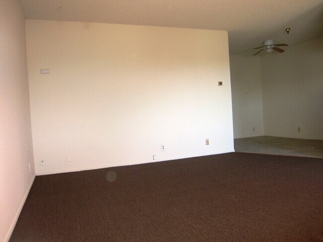 Foto del edificio - 13407 Kornblum Ave