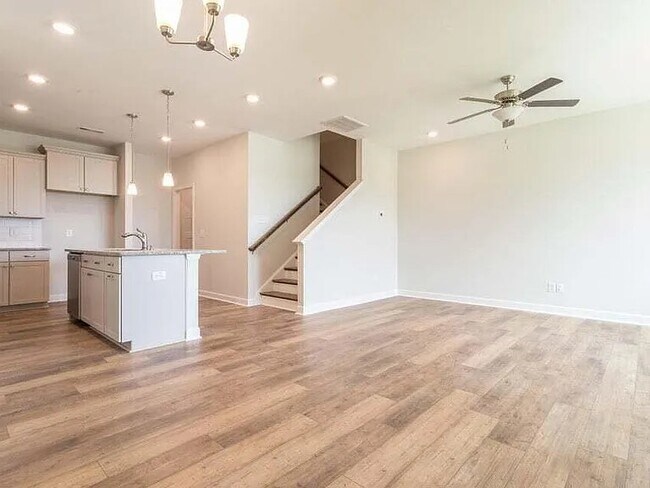 Foto del edificio - 125 Brown Swiss Cir