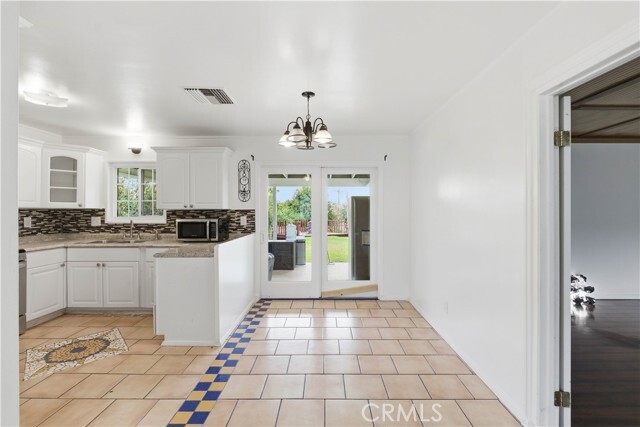 Building Photo - 3920 El Camino Dr