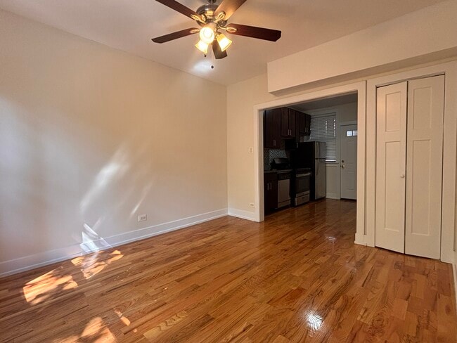 Foto del edificio - 3902 N Janssen Ave