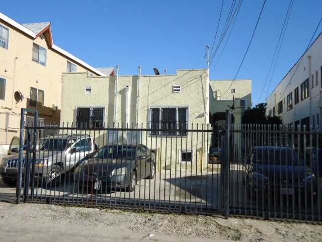 Foto del edificio - 733 N Soto St
