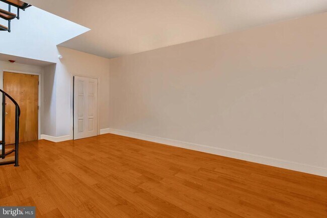 Foto del edificio - 1527 Pine St