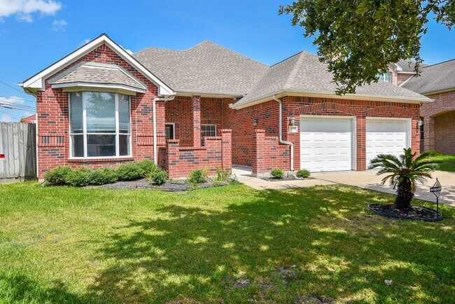 Building Photo - 11102 Waxwing St