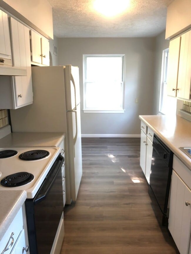 Foto del edificio - 3-Bedroom Home in a Charming Neighborhood!