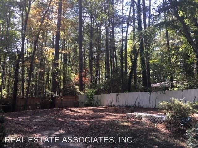 Building Photo - 4 br, 2.5 bath House - 2323 Cardinal Drive