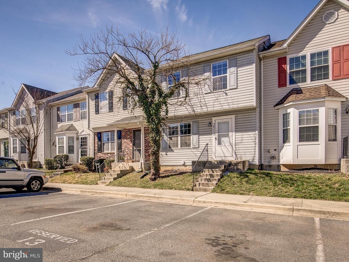 2315 Pemberell Pl, District Heights, MD 20747 Townhome Rentals in
