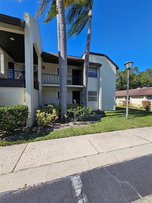 Primary Photo - 1100 E Bay Dr