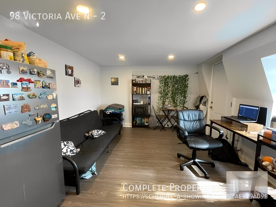 Primary Photo - Modern 1 Bedroom Unit - Open Concept and L...