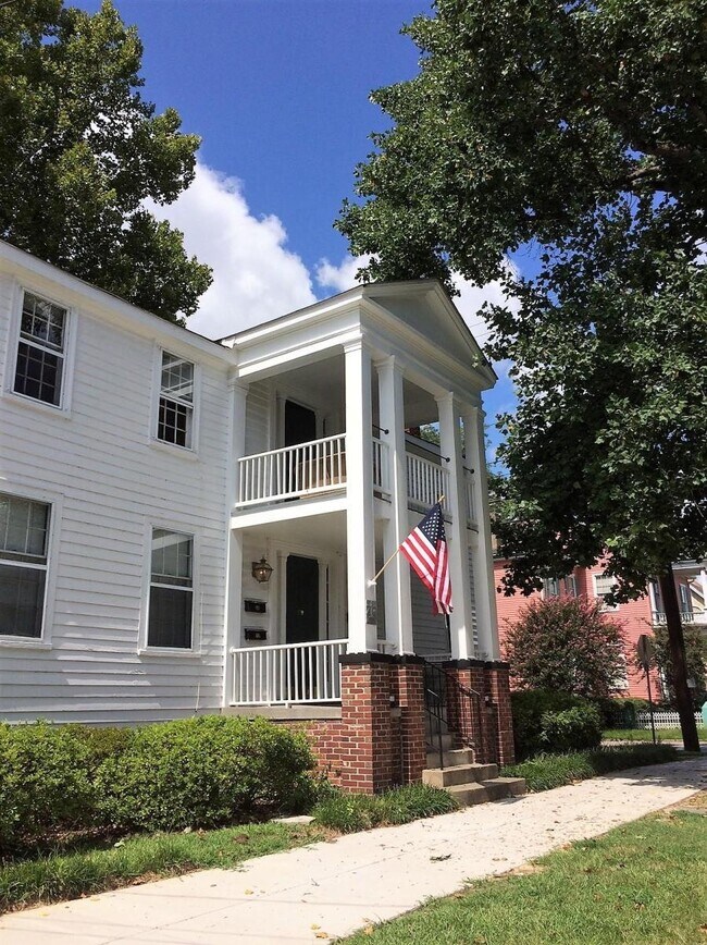 Building Photo - 350 Telfair St