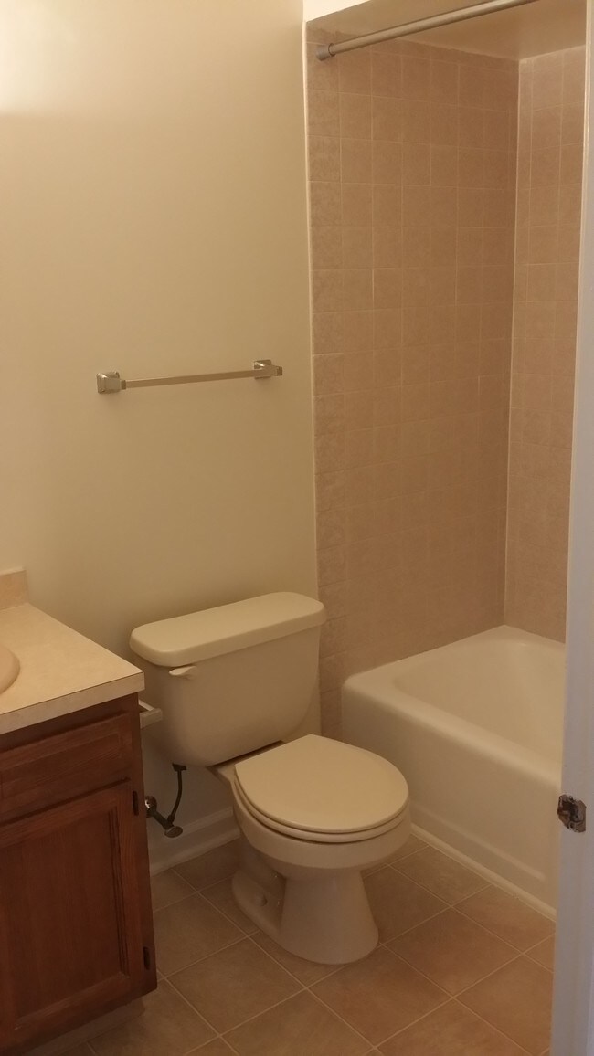 Foto del edificio - 501 Old Forge Dr