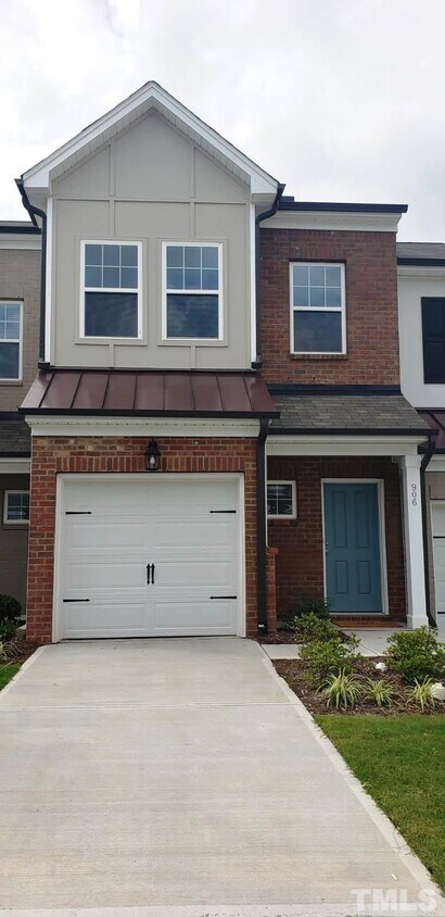 Primary Photo - 906 Talbot Pl