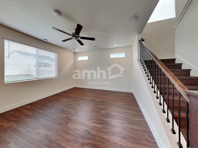 Foto del edificio - 9464 Clancey St