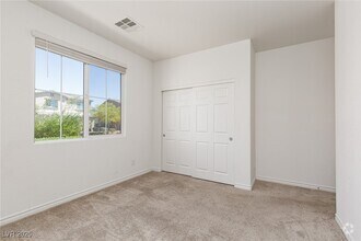 Building Photo - 1639 Dire Wolf Ave