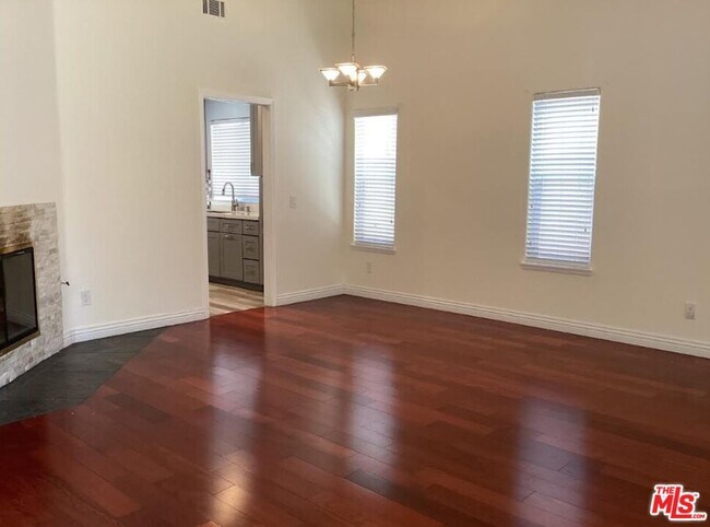 Foto del edificio - 2657 Sandstone Ct