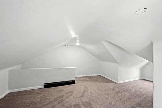 Building Photo - MOVE IN SPECIAL! SCORE HALF OFF 1ST MONTH'...