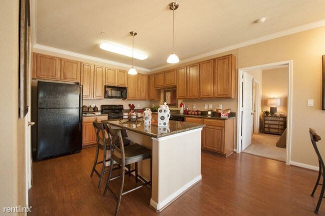 Foto del edificio - 2495 N Mason Rd