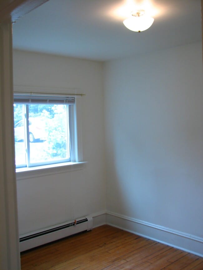 Building Photo - 384 Saint Paul St