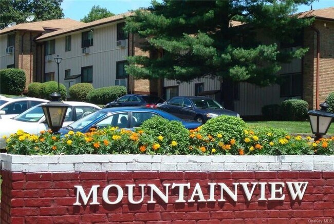 Foto del edificio - 478 Sierra Vista Ln