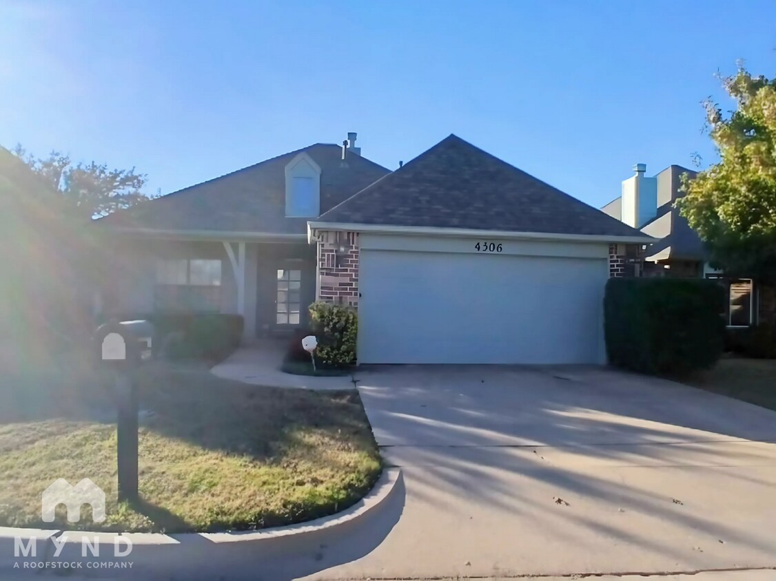Foto principal - 4306 South Tamarack Ave W