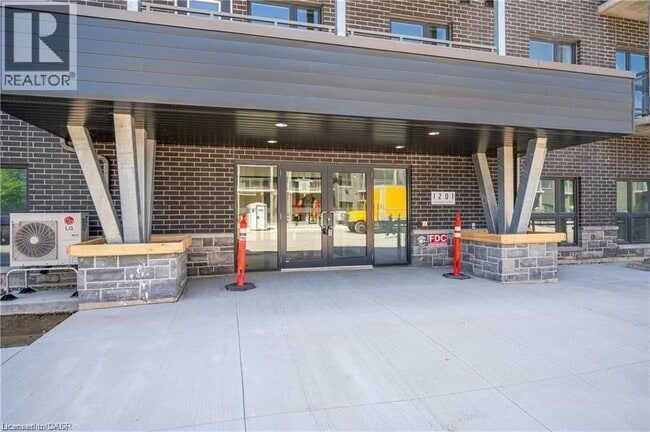 Photo du bâtiment - 1201 Lackner Blvd