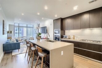 Building Photo - 501 West Ave