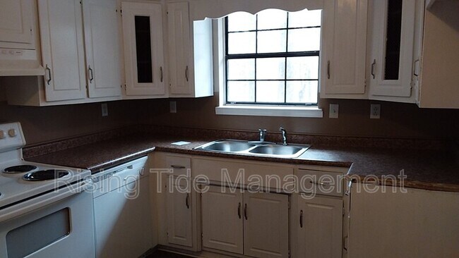 Foto del edificio - 5433 Rosemary Rd