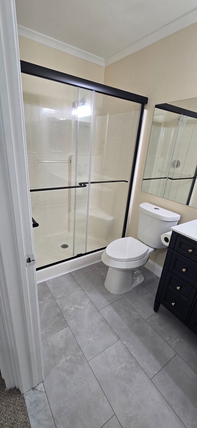 Building Photo - 1240 University Dr